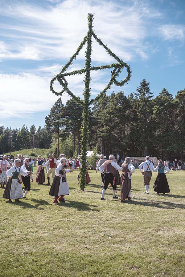 Midsommardans_webb